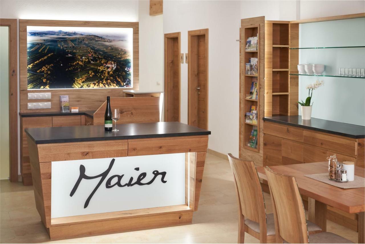 Weinhof - Gaestehaus Maier Angern Eksteriør billede